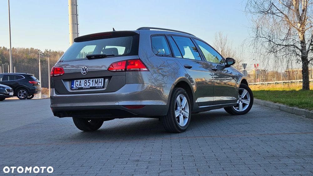 Volkswagen Golf 1.6 TDI BlueMotion Comfortline - 20