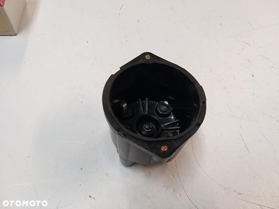 KOPUŁKA APARATU ZAPŁONOWEGO OPEL CORSA A ,KADETT B,E 1,0/1,2 - 3