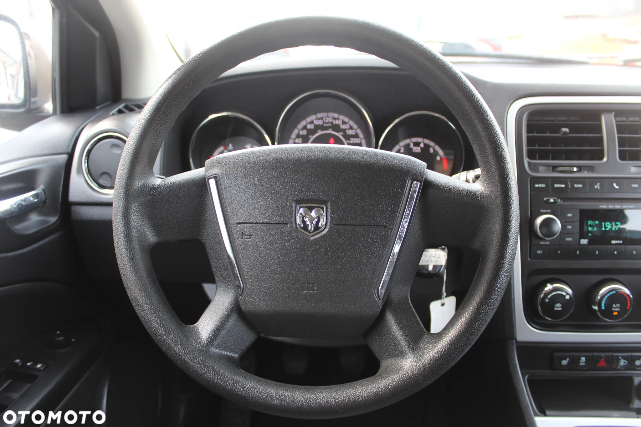 Dodge Caliber 2.0 SE - 19