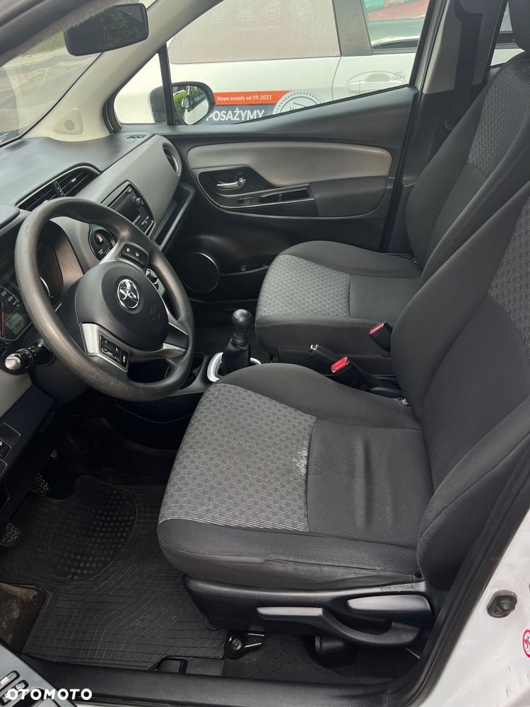 Toyota Yaris 1.0 Active EU6 - 7