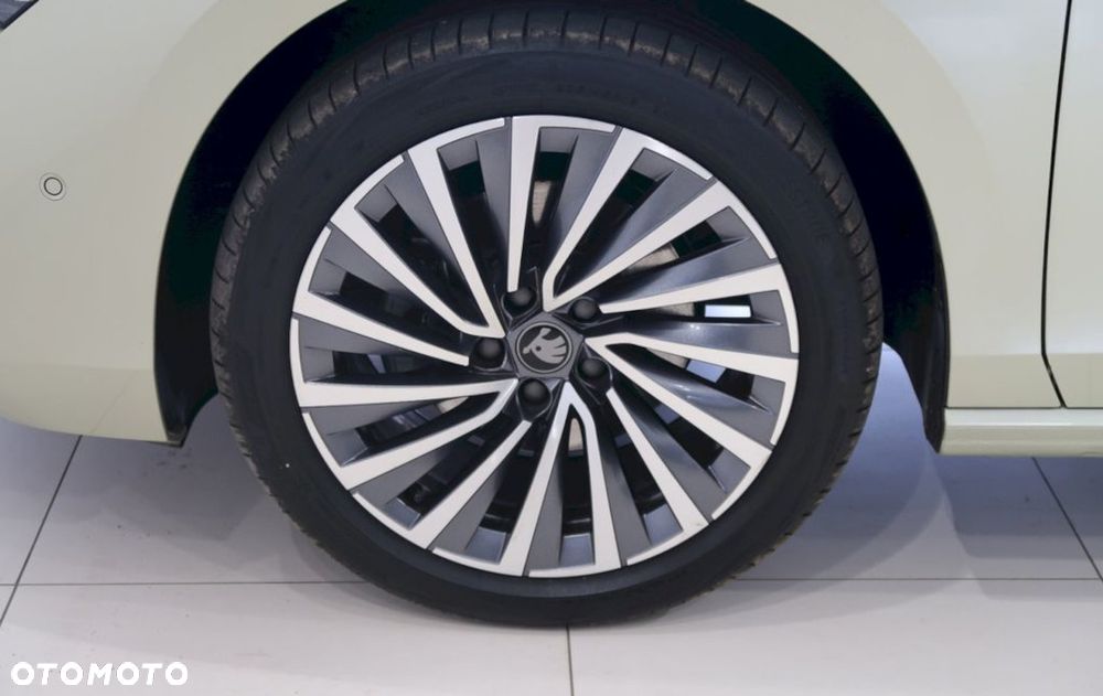 Skoda Superb 2.0 TDI SCR 4x4 L&K DSG - 5