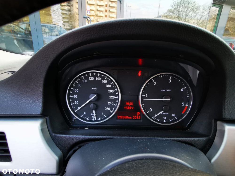 BMW Seria 3 320d xDrive DPF - 21