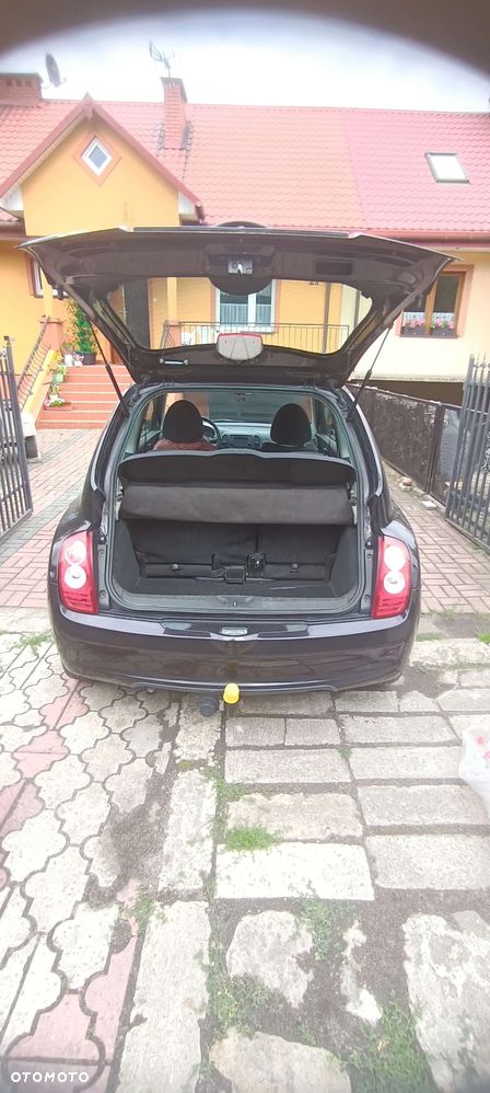 Nissan Micra - 8