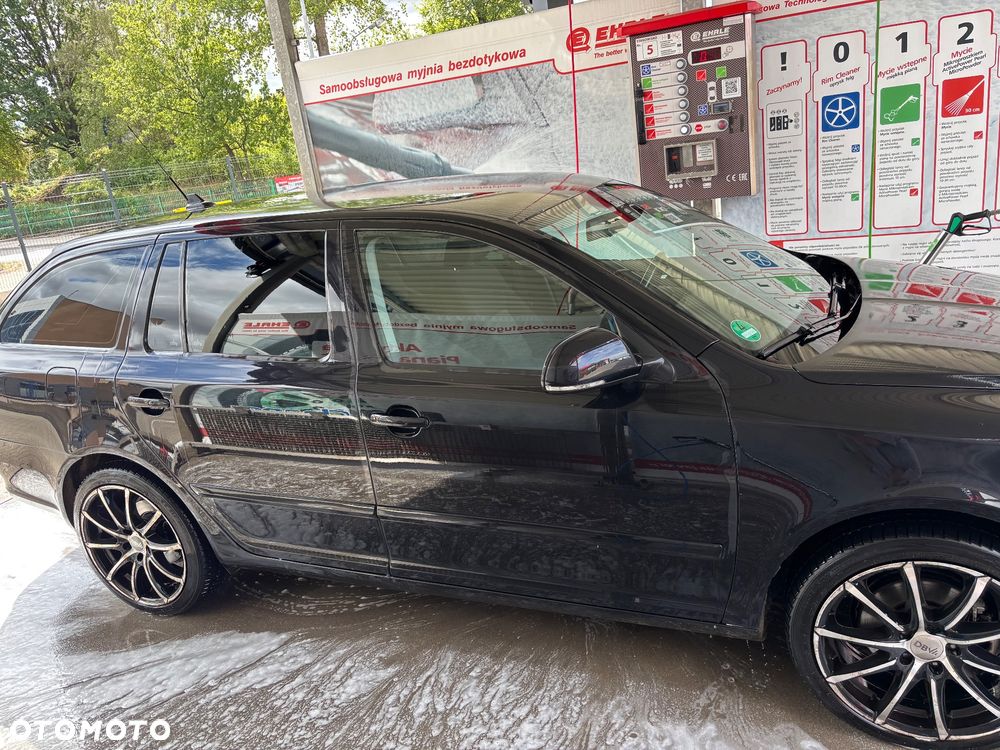 Skoda Octavia 2.0 TDI DSG Ambiente - 4