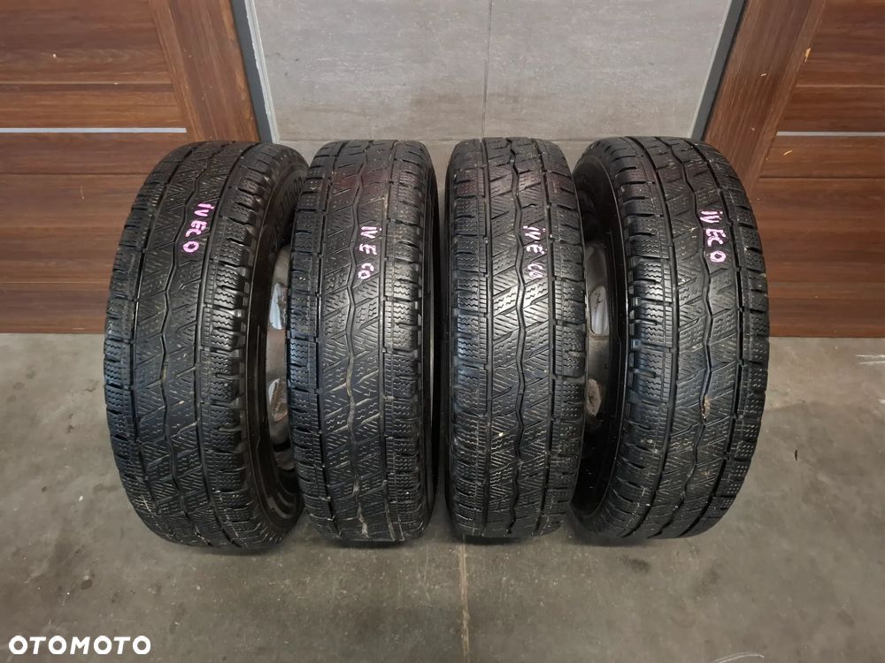 Koła 4x felgi z oponami Iveco Daily bliźniak 2016 rok opony Hankook zima 195/75/R16C bieżnik opon komplet po 5mm - 8