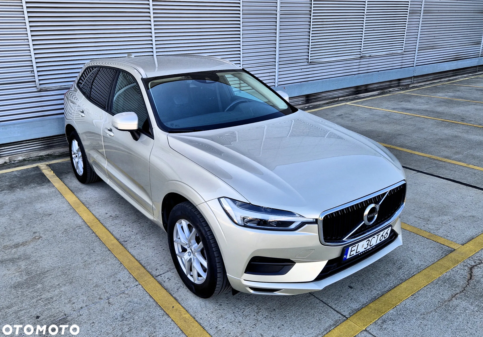 Volvo XC 60 D4 SCR Momentum - 3