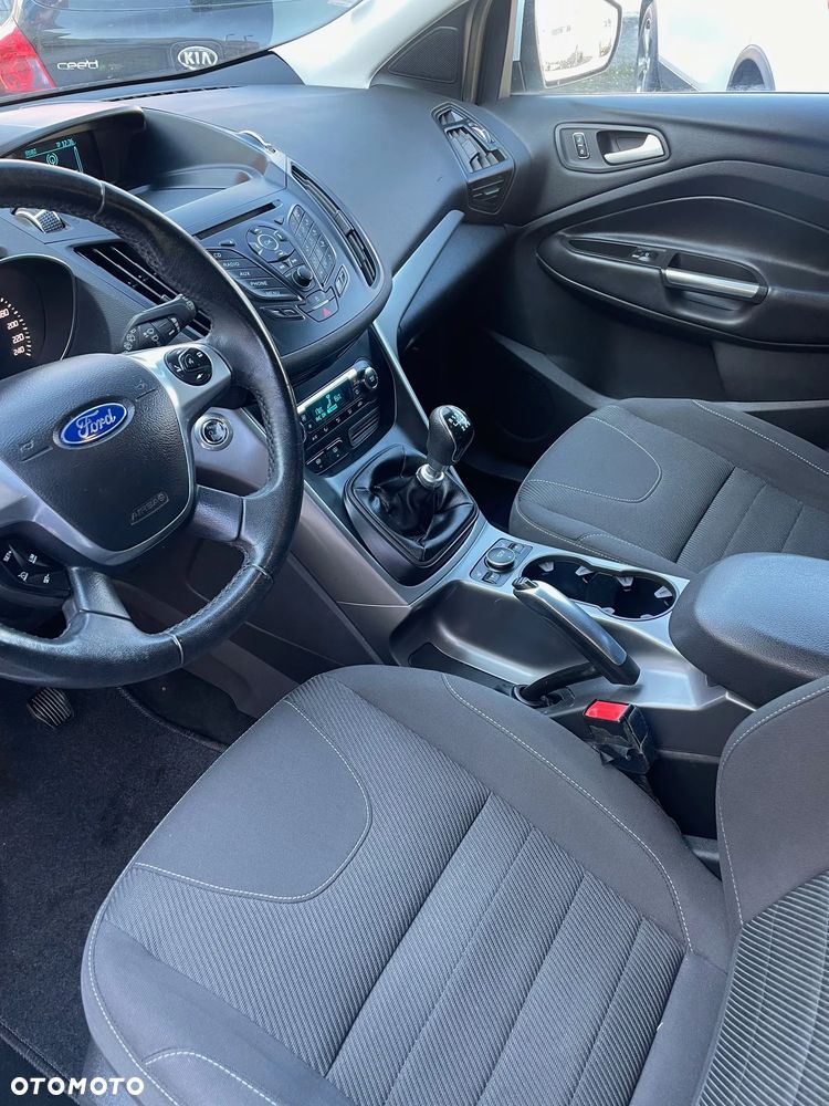 Ford Kuga 2.0 TDCi 2x4 Individual - 11