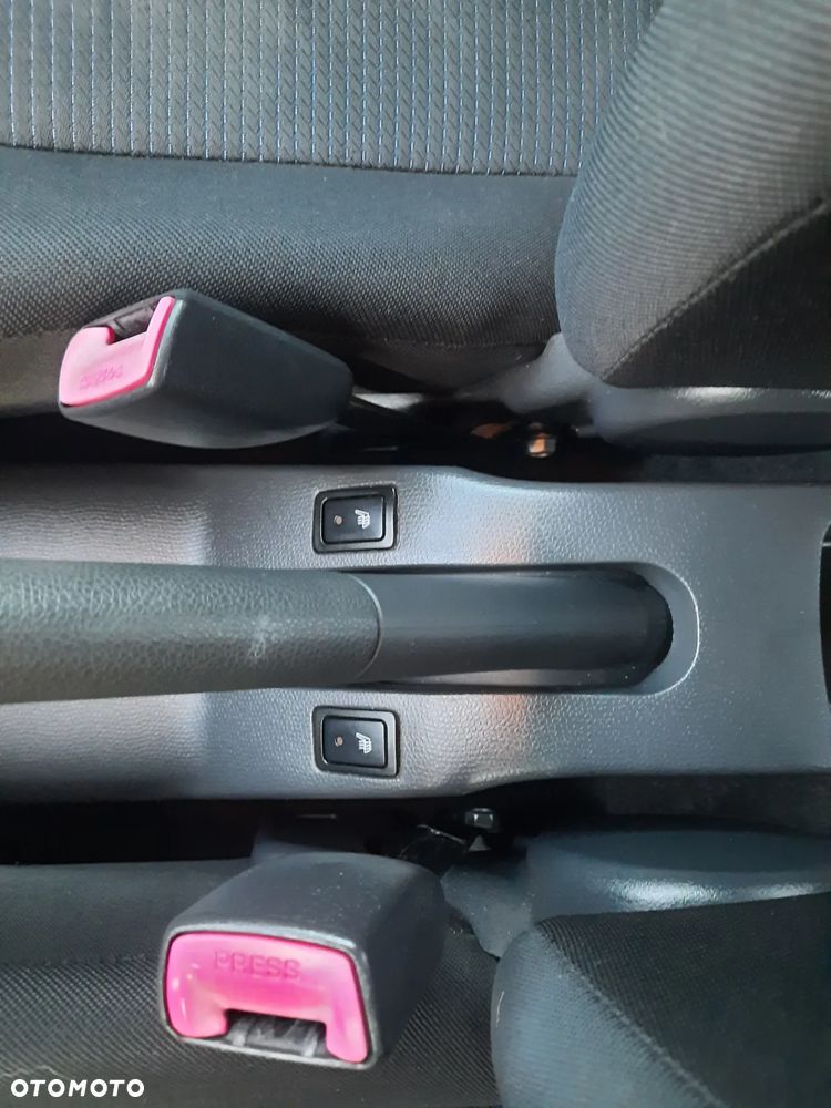 Suzuki Swift - 22