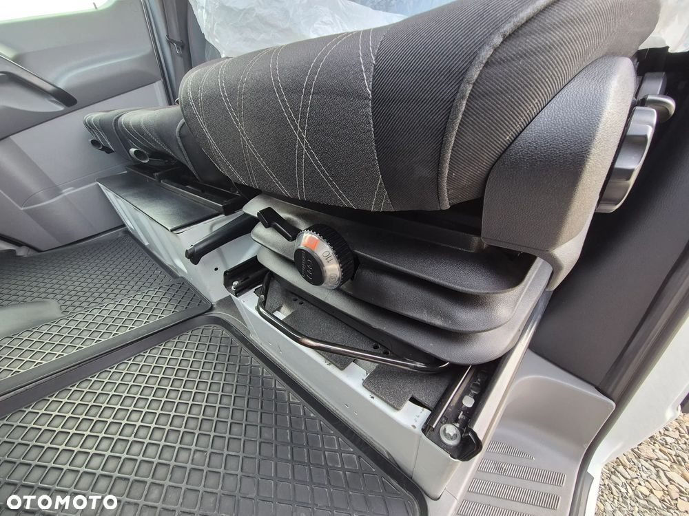 Mercedes-Benz Sprinter 906.255 - 16