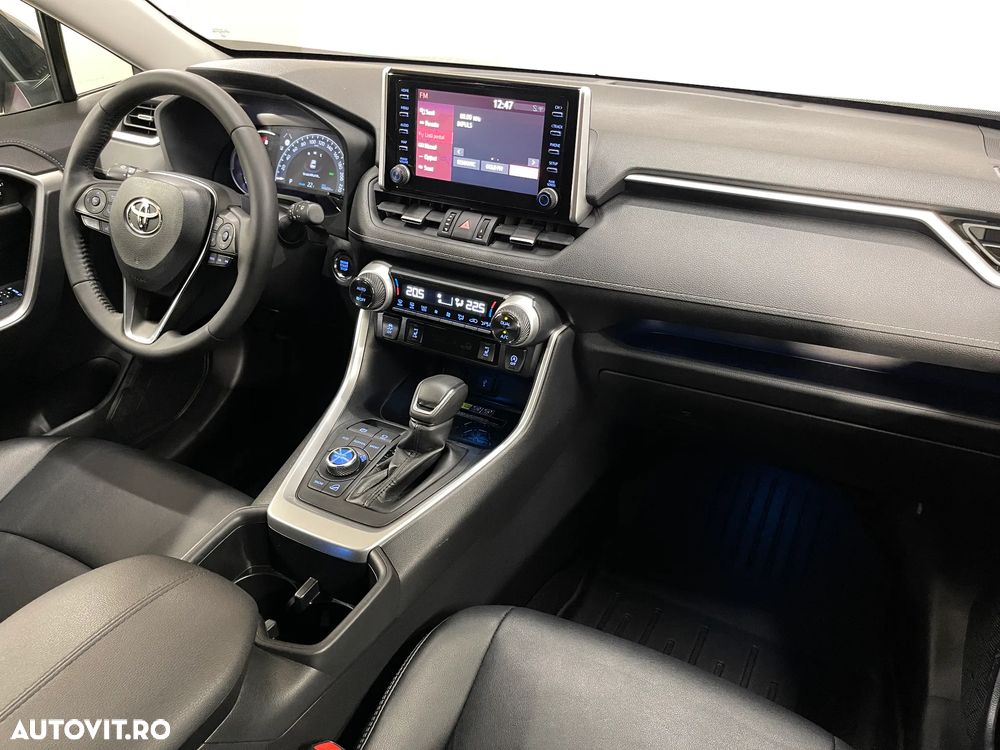 Toyota RAV4 2.0P CVT AWD Luxury - 9