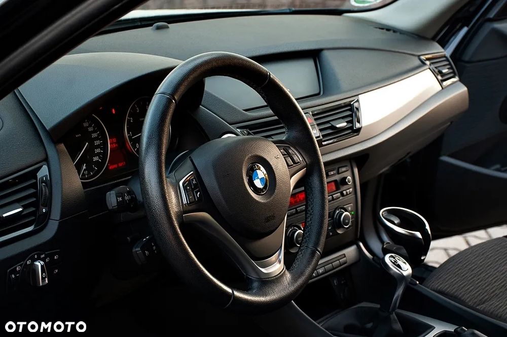 BMW X1 sDrive18i - 40