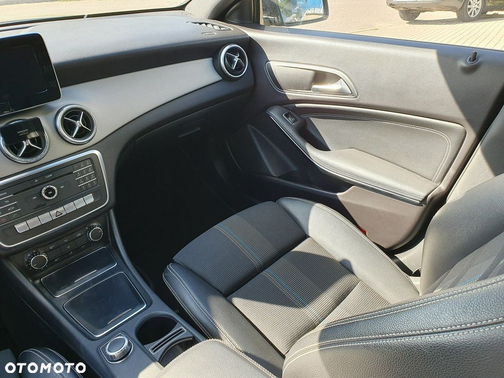 Mercedes-Benz CLA - 11