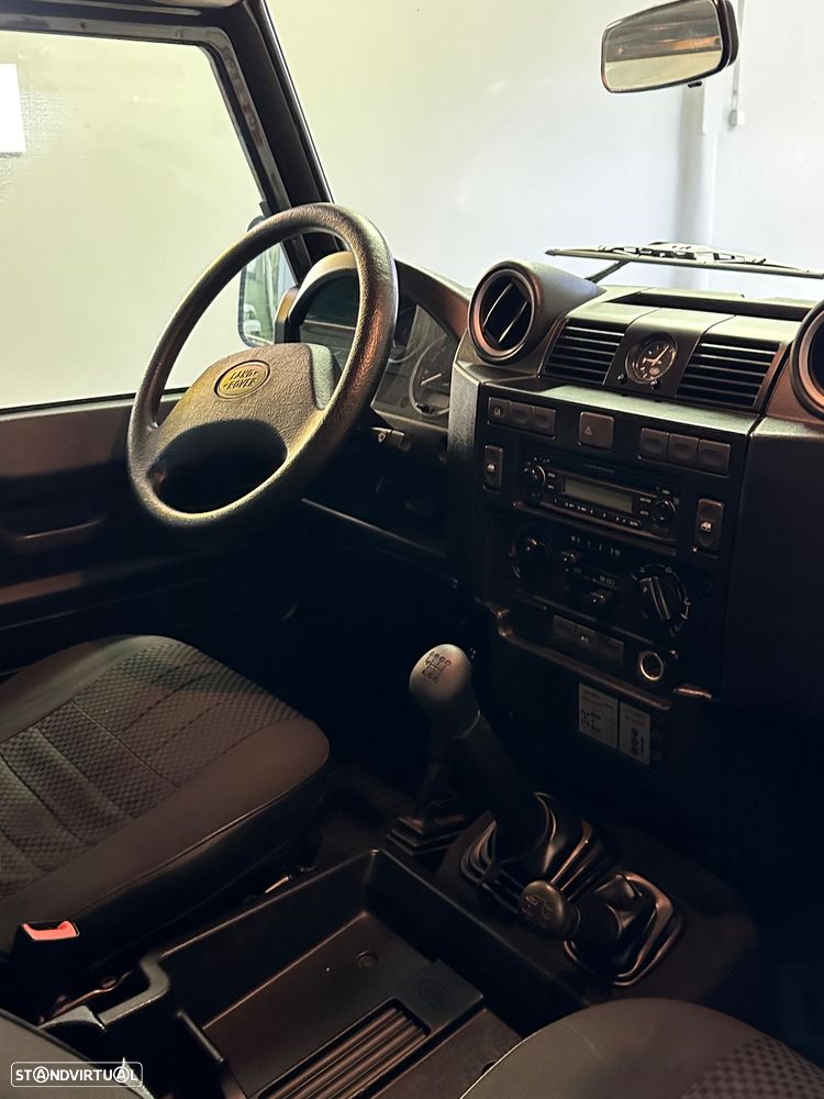 Land Rover Defender 110 CC 2.4 CRD E - 12