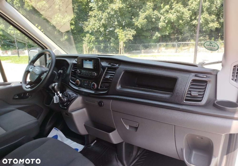 Ford Transit - 26