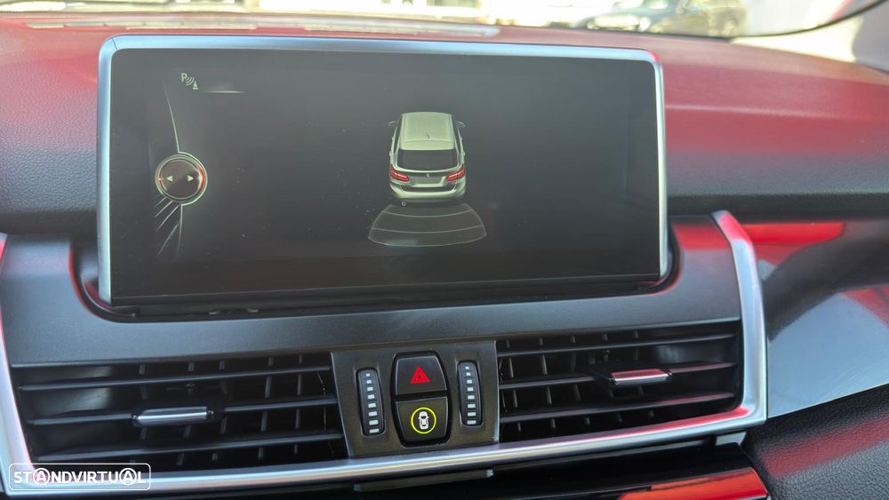 BMW 218 Active Tourer d Line Sport - 23