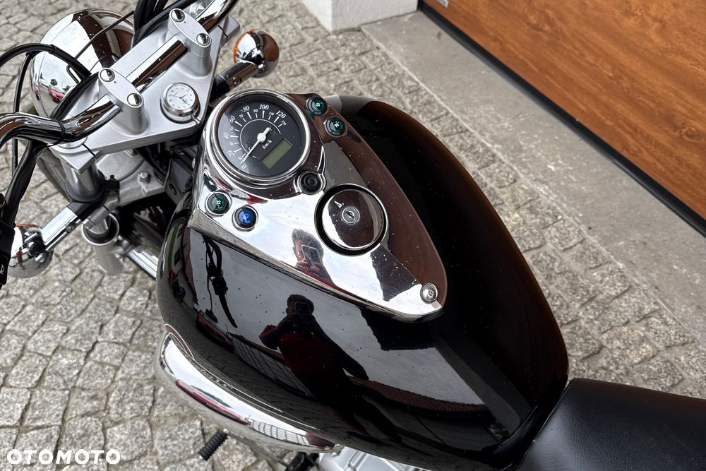 Suzuki Intruder - 26