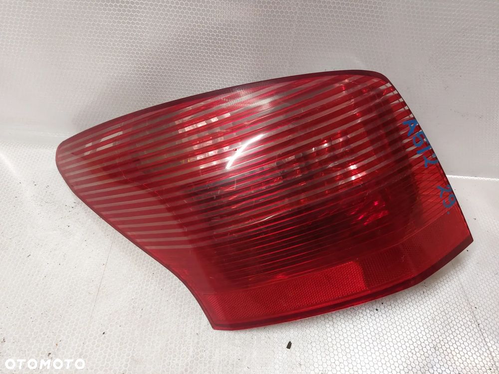 .  LAMPA TYL TYLNA LEWA PEUGEOT 407 SW KOMBI !USZKODZONA! - 1