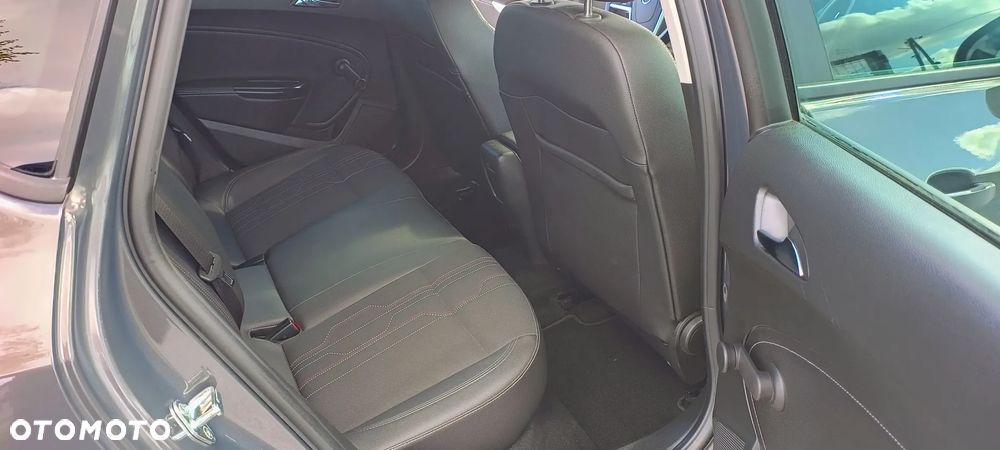 Opel Astra 1.4 Turbo 150 Jahre - 21