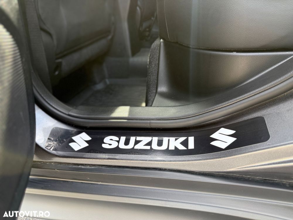 Suzuki Vitara 1.4 Boosterjet 6MT AllGrip MHEV Luxus - 30