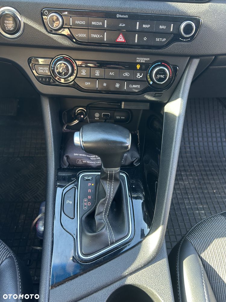 Kia Niro 1.6 GDI Hybrid L - 16