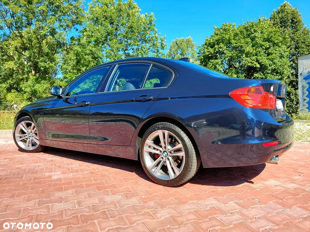 BMW Seria 3 318d Luxury Line - 6