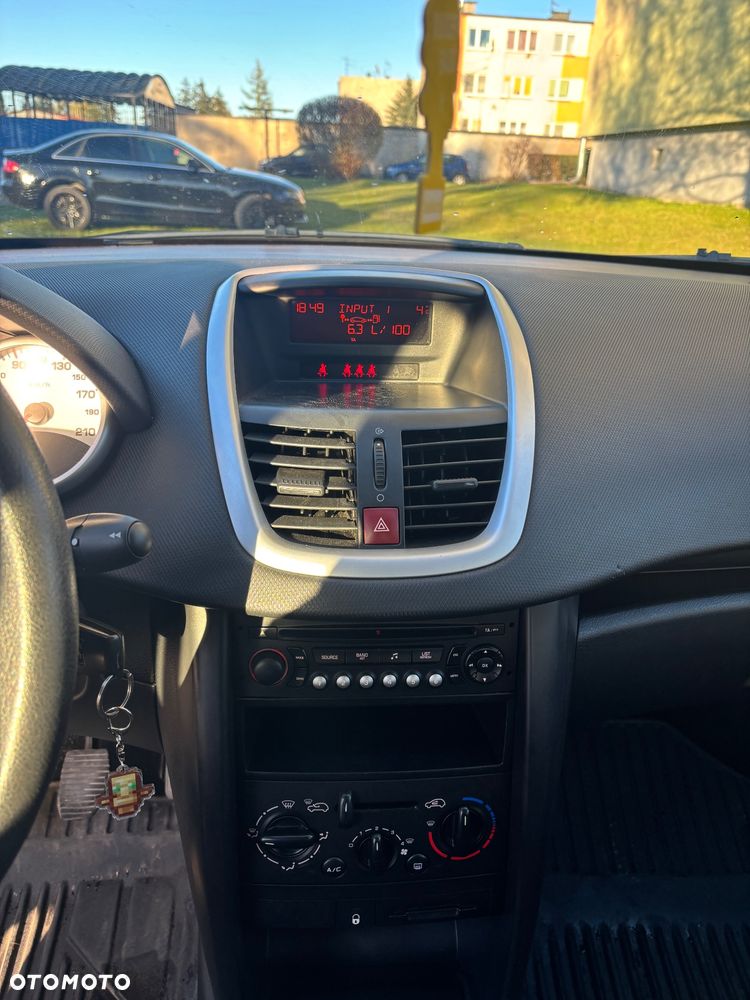 Peugeot 207 75 Urban Move - 13