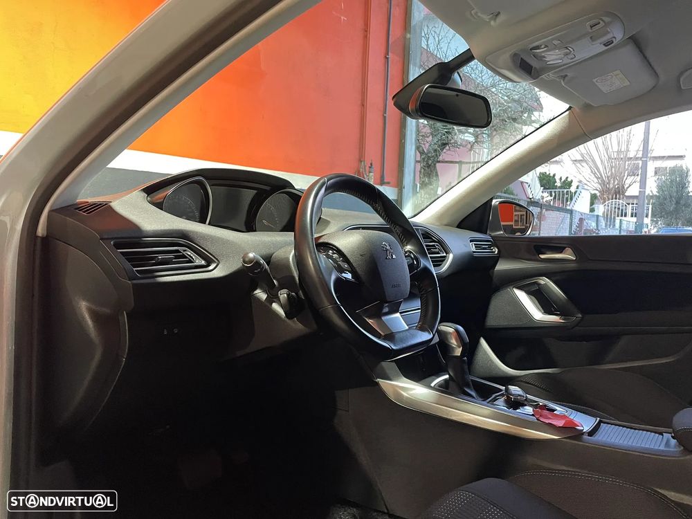 Peugeot 308 - 6