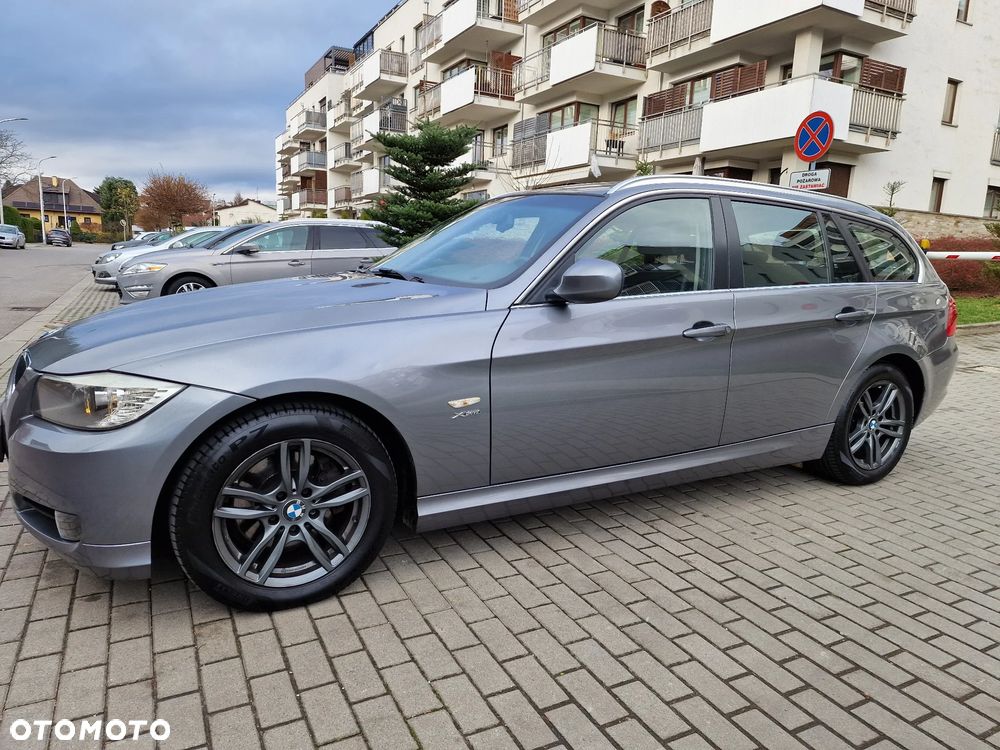 BMW Seria 3 320d xDrive - 13