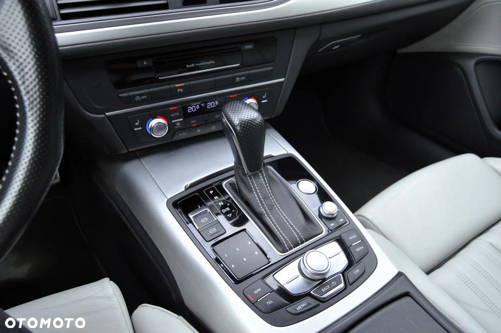 Audi A6 Avant 3.0 TDI quattro S tronic - 25