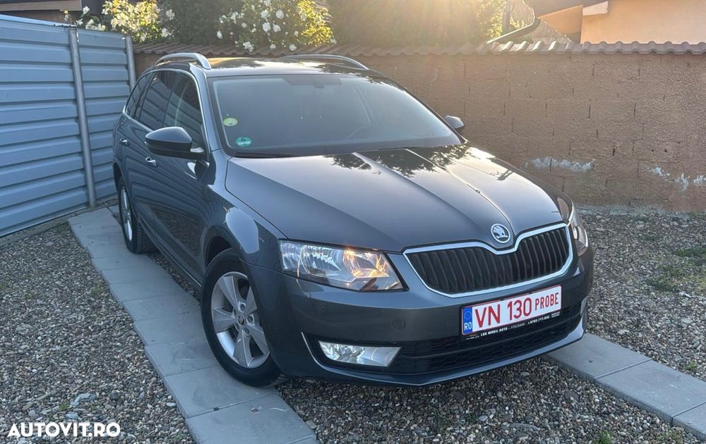 Skoda Octavia 2.0 TDI ELEGANCE DSG - 1