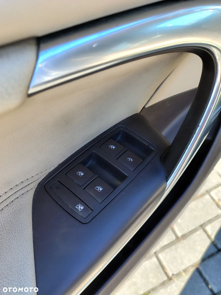 Opel Insignia 2.0 CDTI Cosmo ecoFLEX - 9