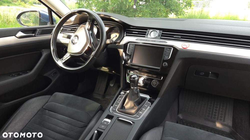 Volkswagen Passat - 21