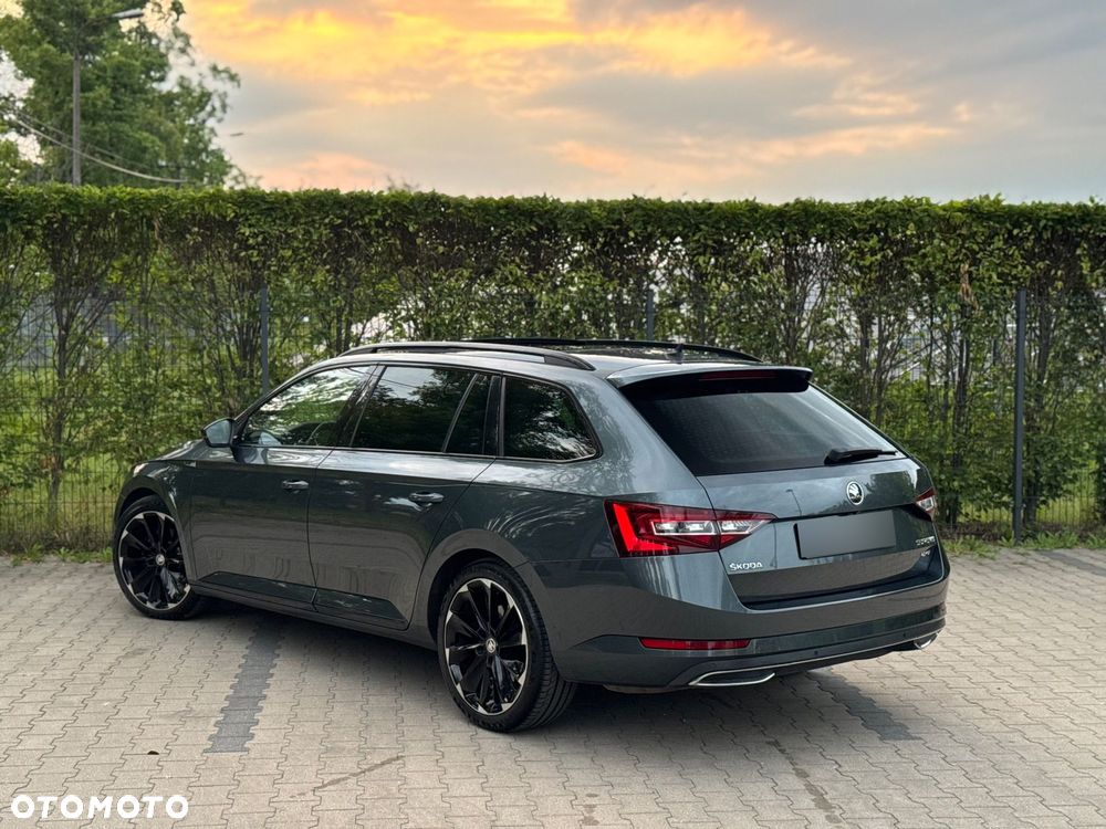 Skoda Superb 2.0 TDI 4x4 DSG Sportline - 17