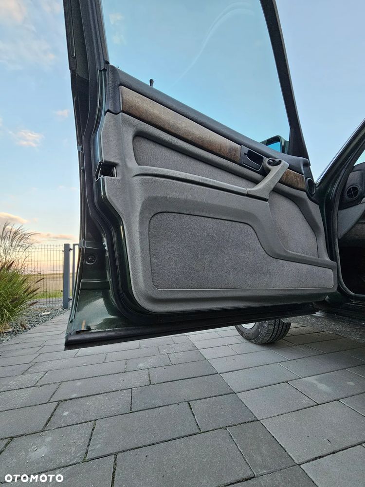 BMW Seria 7 - 26