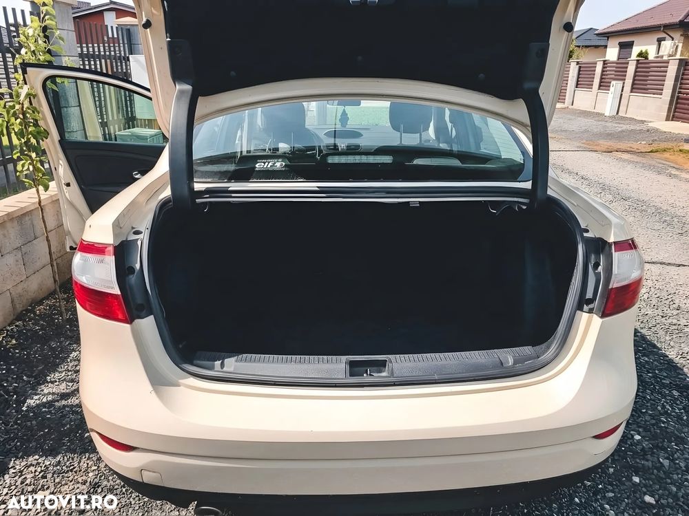 Renault Fluence 1.6 Dynamique - 4