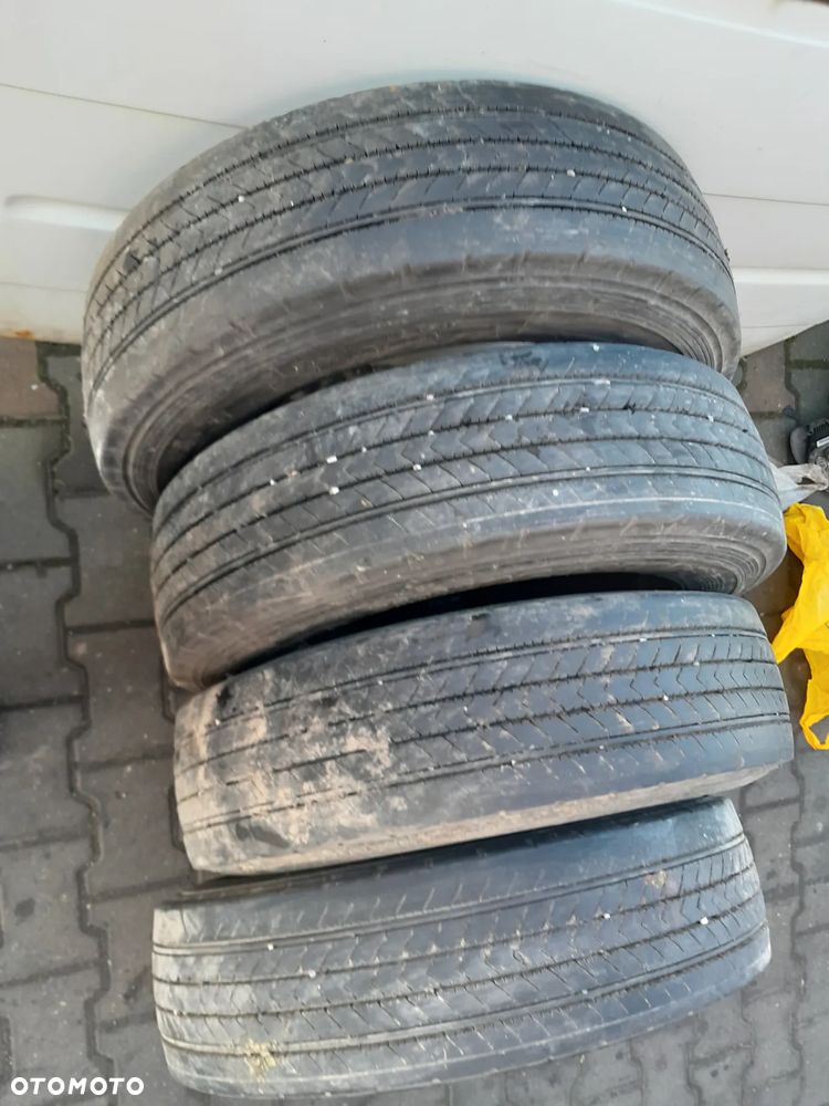 Opony komplet Bridgestone R227 205/75R17,5 - 5