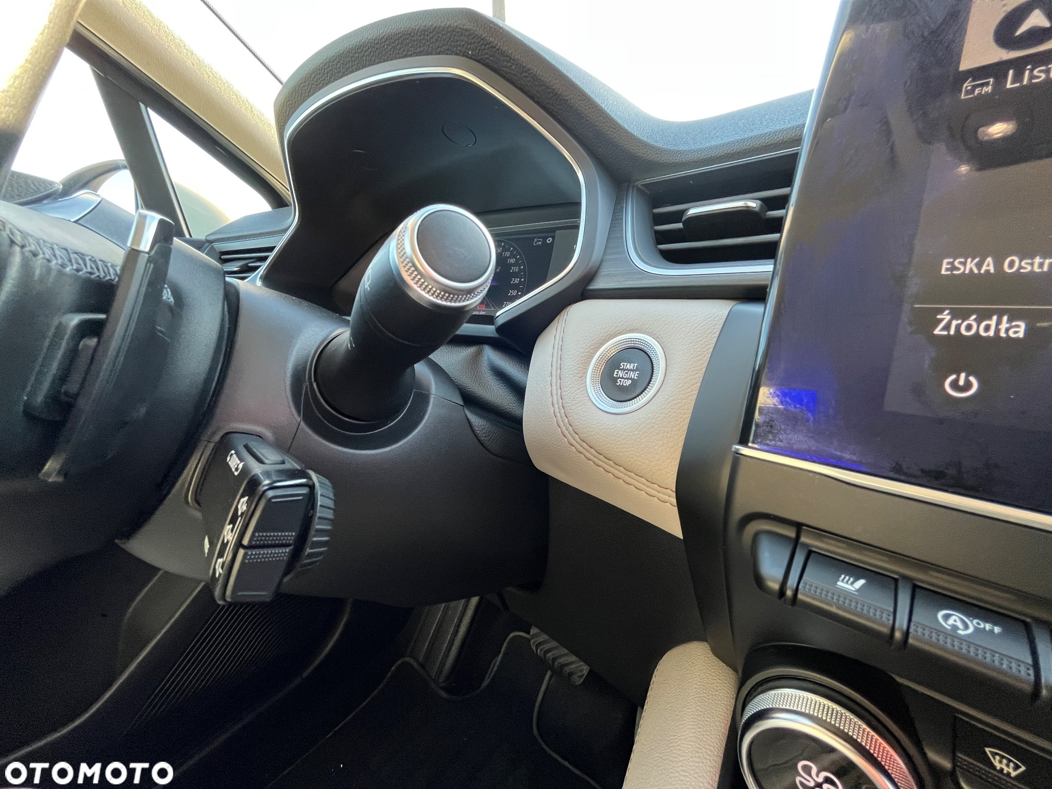 Renault Captur 1.3 TCe Intens EDC - 25