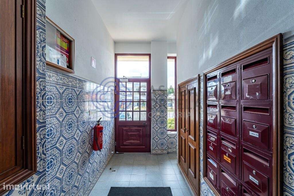 Venda de apartamento T2 no largo 25 de Abril, em Gião, Feira - Grande imagem: 3/27