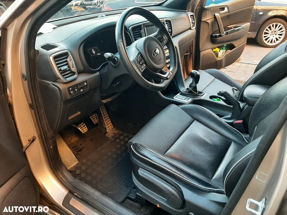 Kia Sportage 1.6 T-GDI 6MT 4x4 GT Line - 7