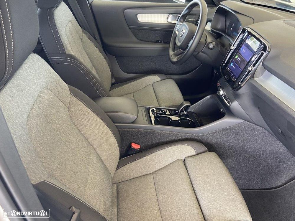 Volvo XC 40 2.0 B3 Plus Dark - 13