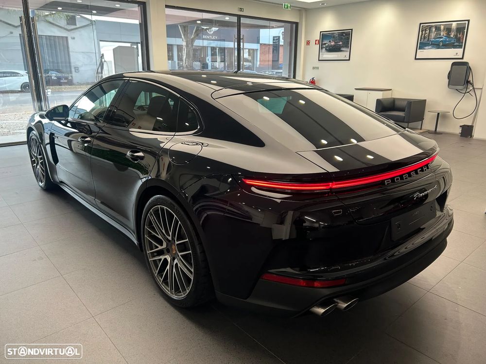 Porsche Panamera 4 E-Hybrid - 3