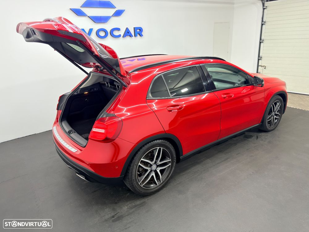 Mercedes-Benz GLA 180 d AMG Line - 29