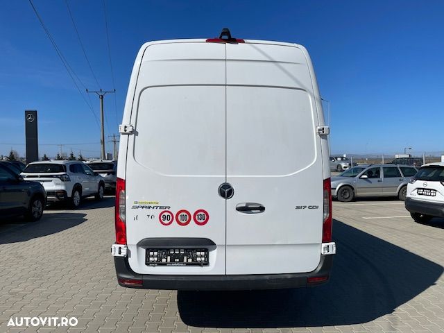 Mercedes-Benz Sprinter - 8