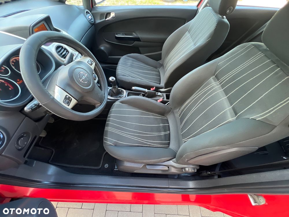 Opel Corsa 1.2 16V - 11