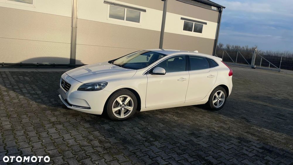 Volvo V40 D4 Inscription - 1