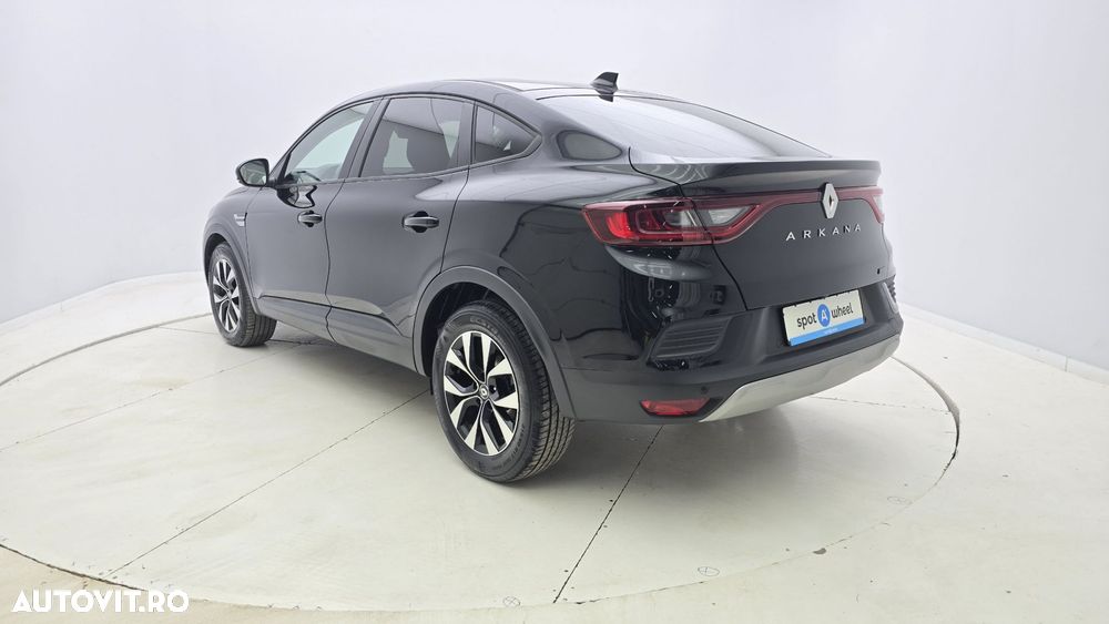 Renault Arkana E-TECH 145 Evolution - 8