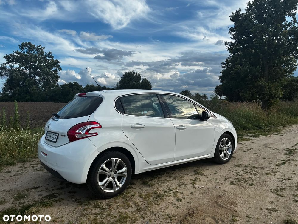 Peugeot 208 82 VTI Allure - 17