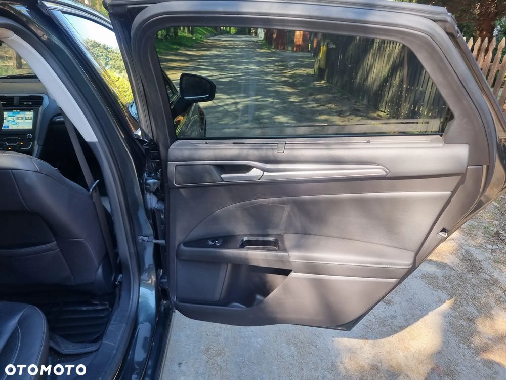 Ford Mondeo 2.0 TDCi Bi-Turbo Titanium PowerShift - 29