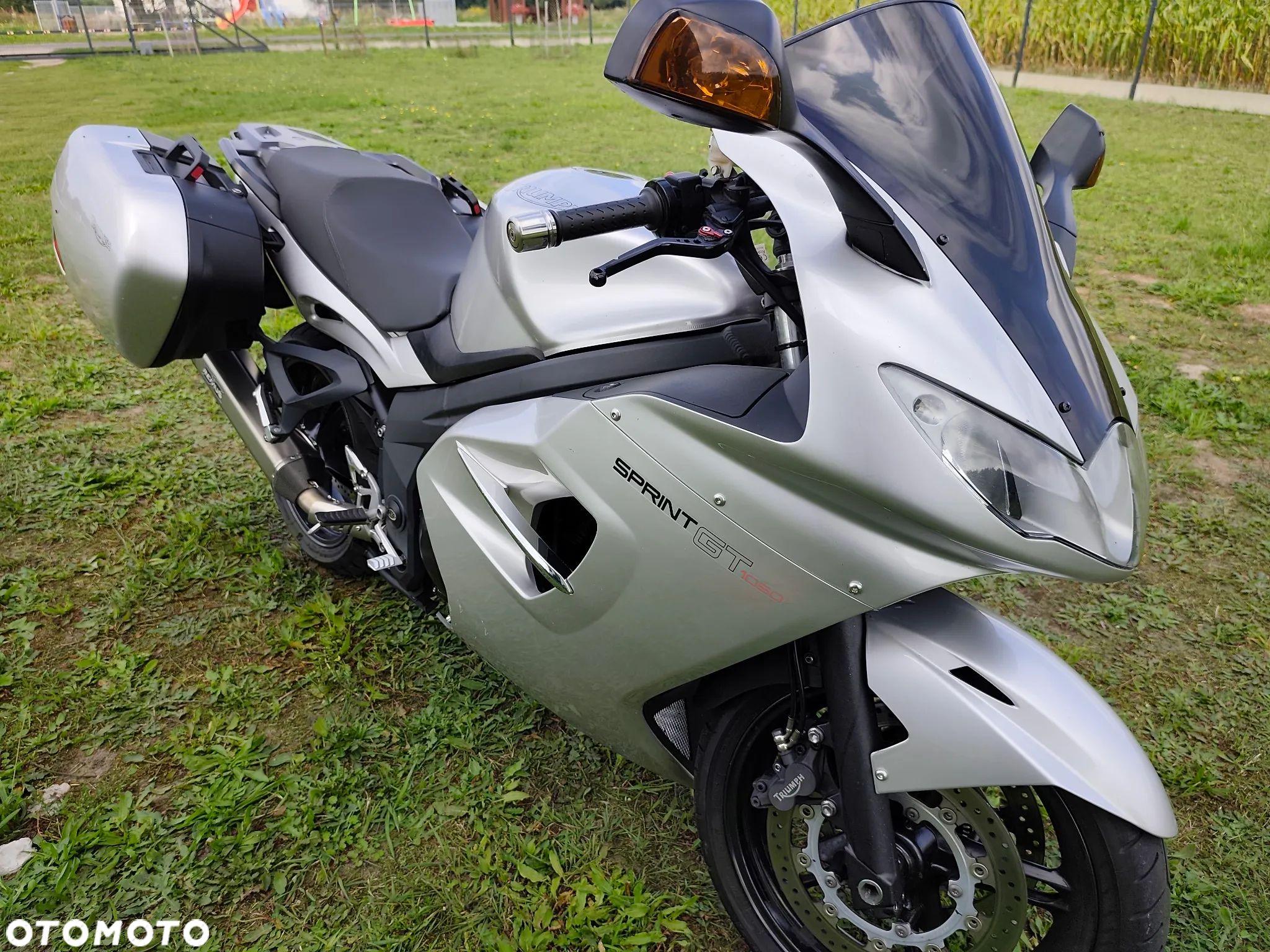 Triumph Sprint - 1