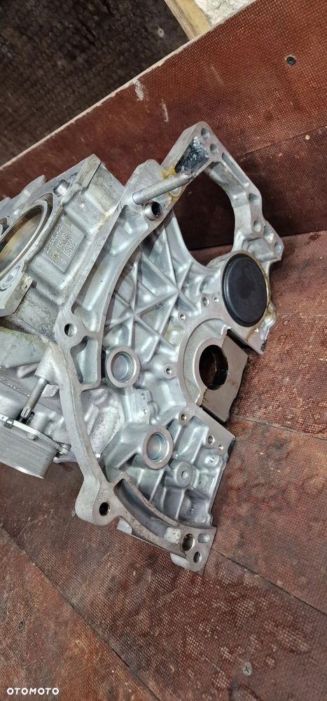 Blok silnika OPEL Citroën PEUGEOT.2 THP HN05 - 6